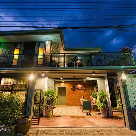 بيت شباب تالاردكاو بالكوني كرابي هاوس Krabi town المظهر الخارجي الصورة