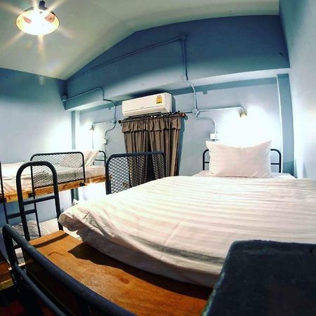 بيت شباب تالاردكاو بالكوني كرابي هاوس Krabi town المظهر الخارجي الصورة
