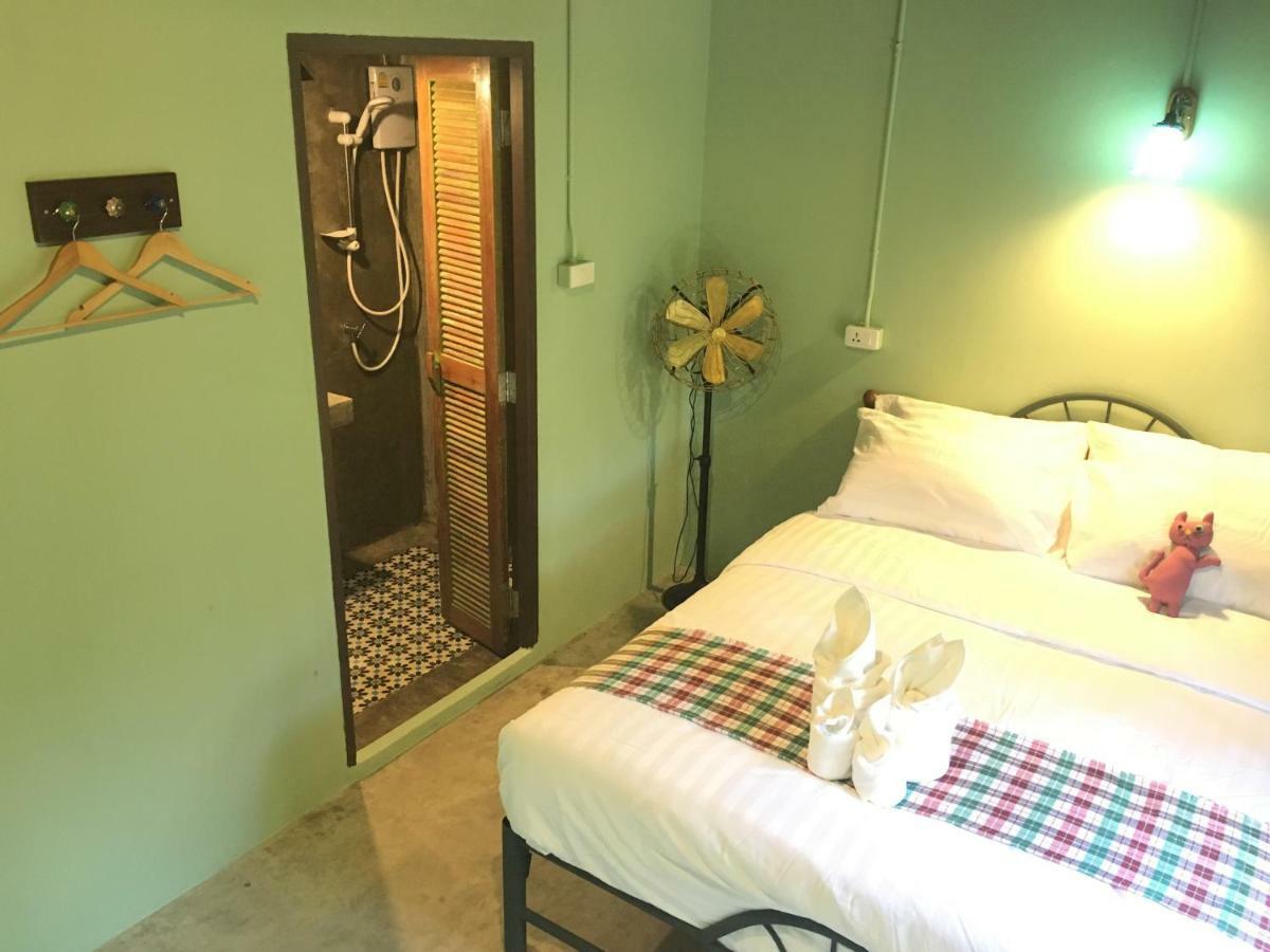 بيت شباب تالاردكاو بالكوني كرابي هاوس Krabi town المظهر الخارجي الصورة