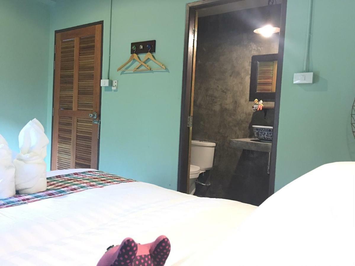 بيت شباب تالاردكاو بالكوني كرابي هاوس Krabi town المظهر الخارجي الصورة